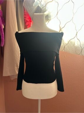 H&M Black Off-the-Shoulder Ribbed Sweater
